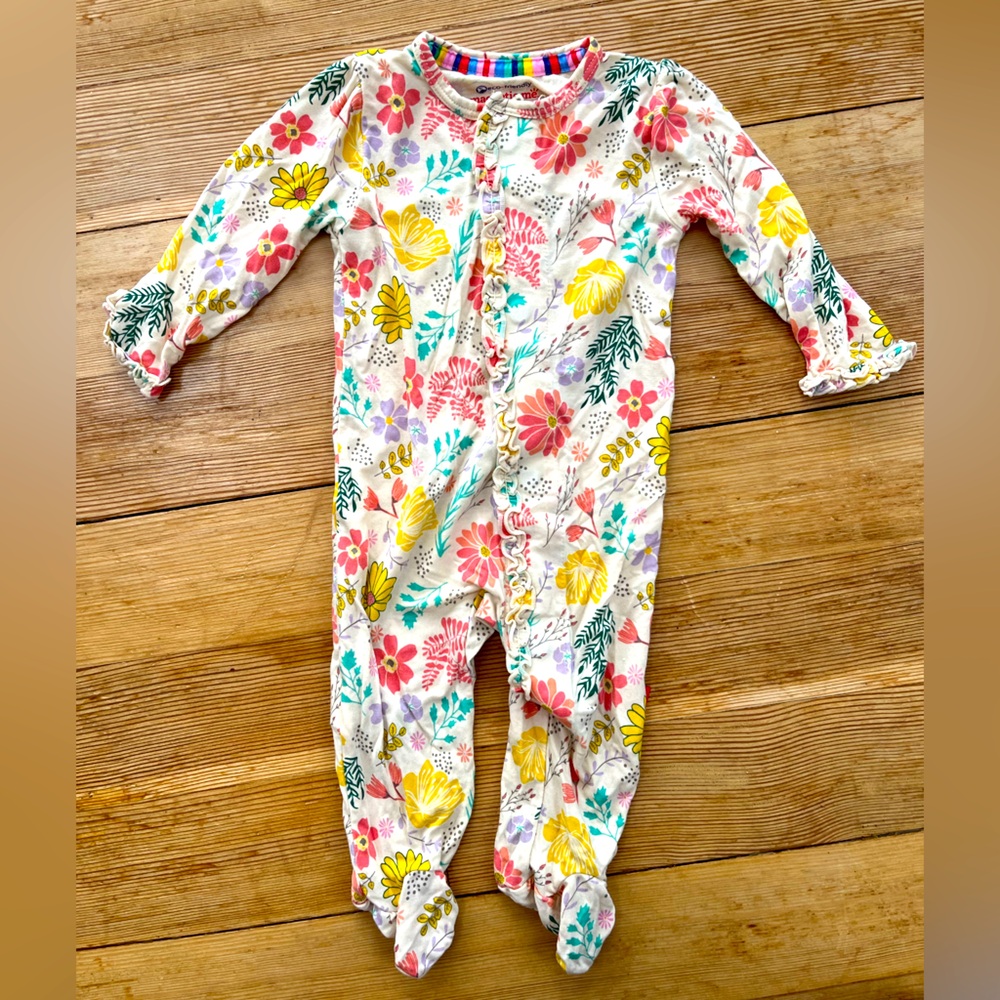 Magnetic Me 3-6 Months